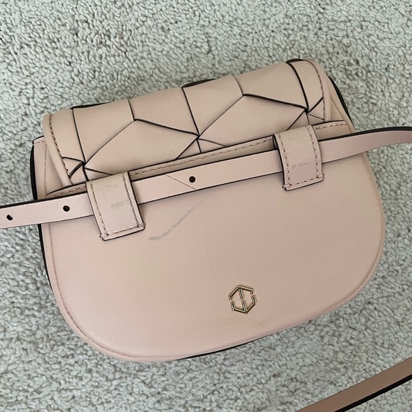 Welden Hexagon Leather Belt Bag - Picture 4 of 7